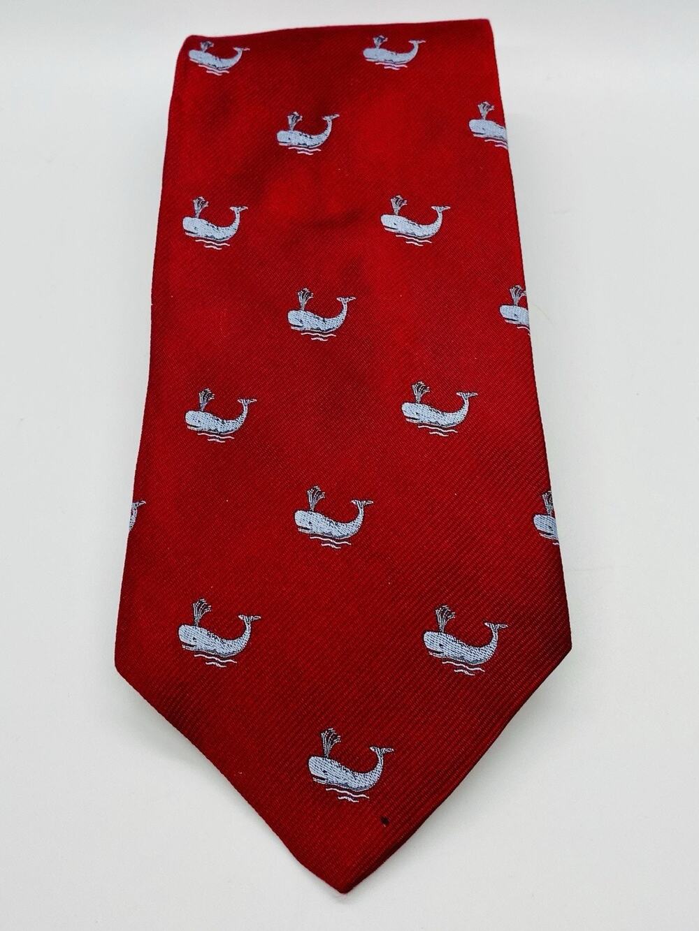 Vintage Brooks Brothers Makers Men’s Necktie Tie Silk Red Silver Whale 3.75”